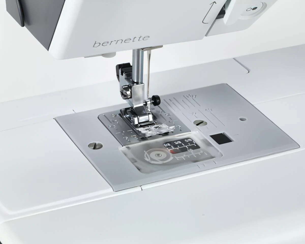 bernette by Bernina b37 Sewing Machine - 2026 model - Image 5