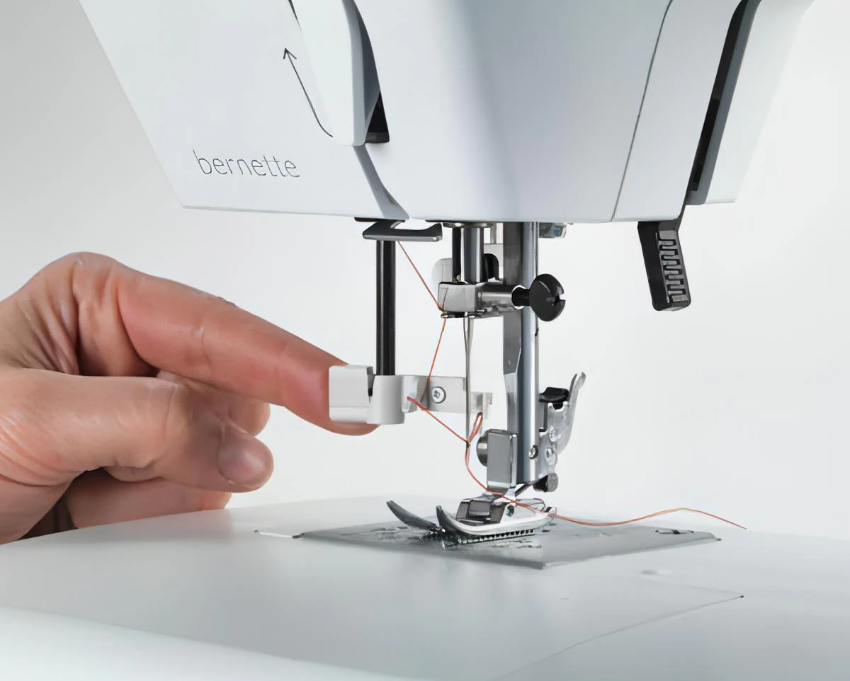 bernette by Bernina b33 Sewing Machine - Ex Display - Image 5