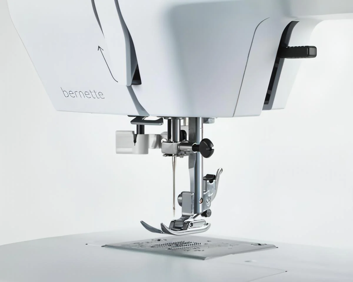 bernette by Bernina b33 Sewing Machine - 2026 model - Image 6
