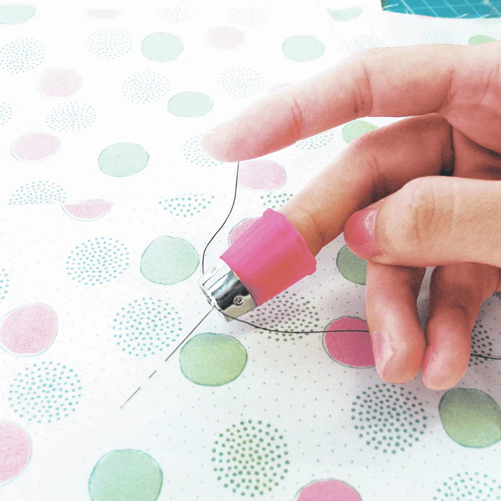 Clover Medium Protect and Grip Thimble - Image 3