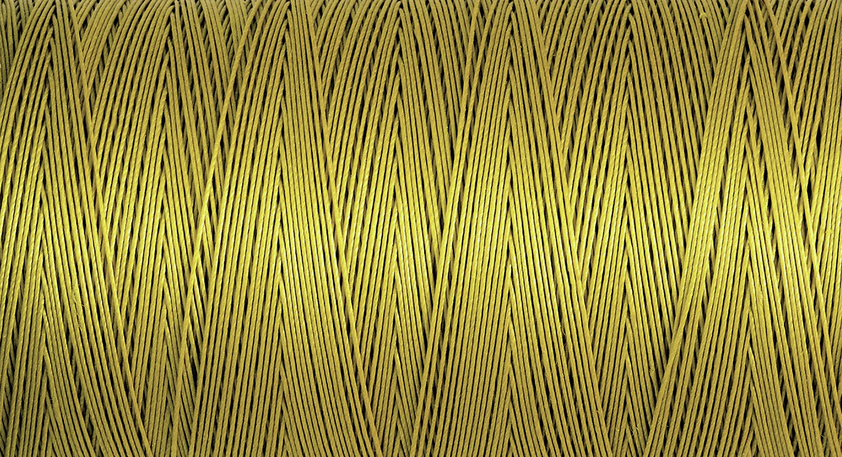 Gutermann Quilting Thread 200m - Colour 956 - Image 2