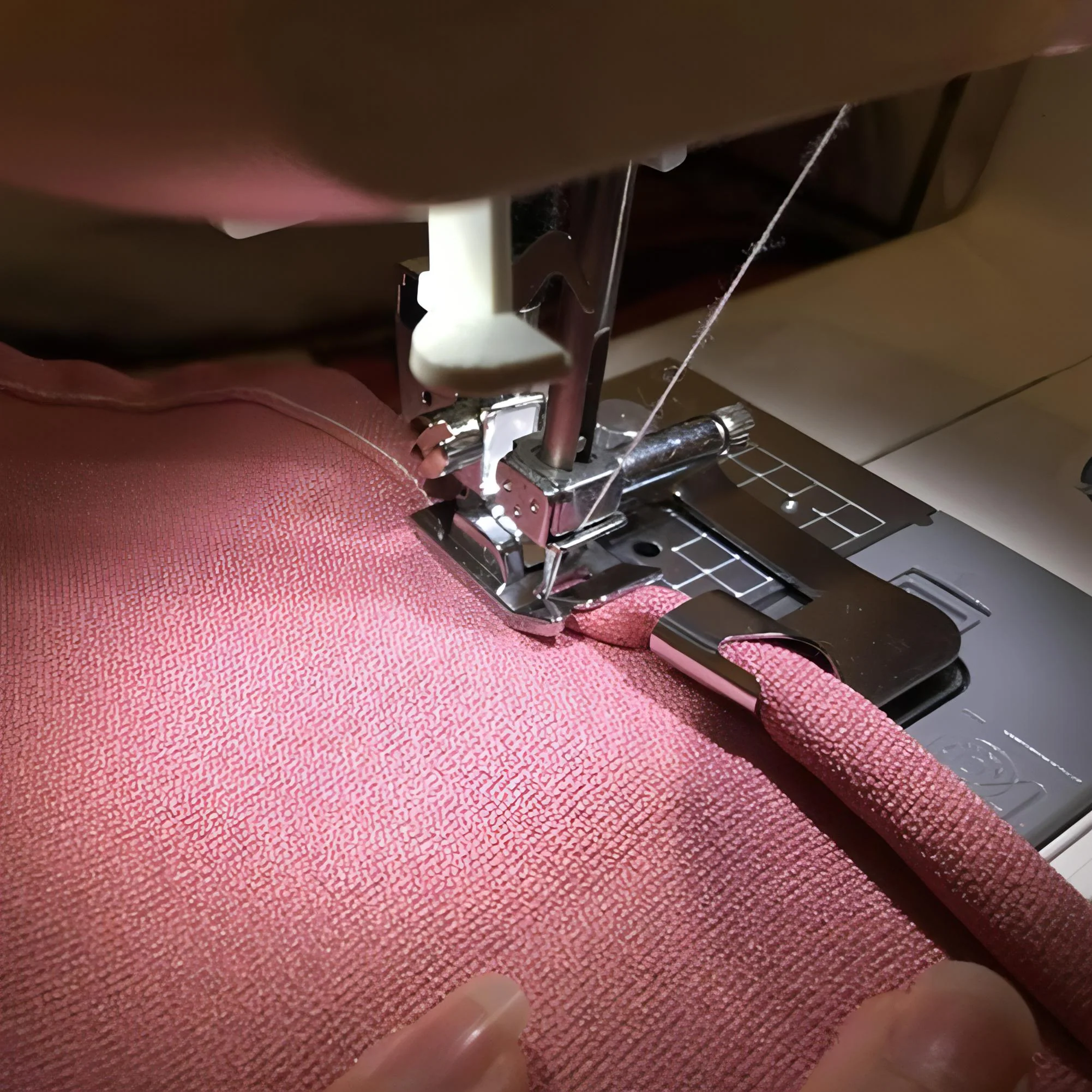 Rolled Hem Foot (wide) - 1 inch / 25mm - Image 2