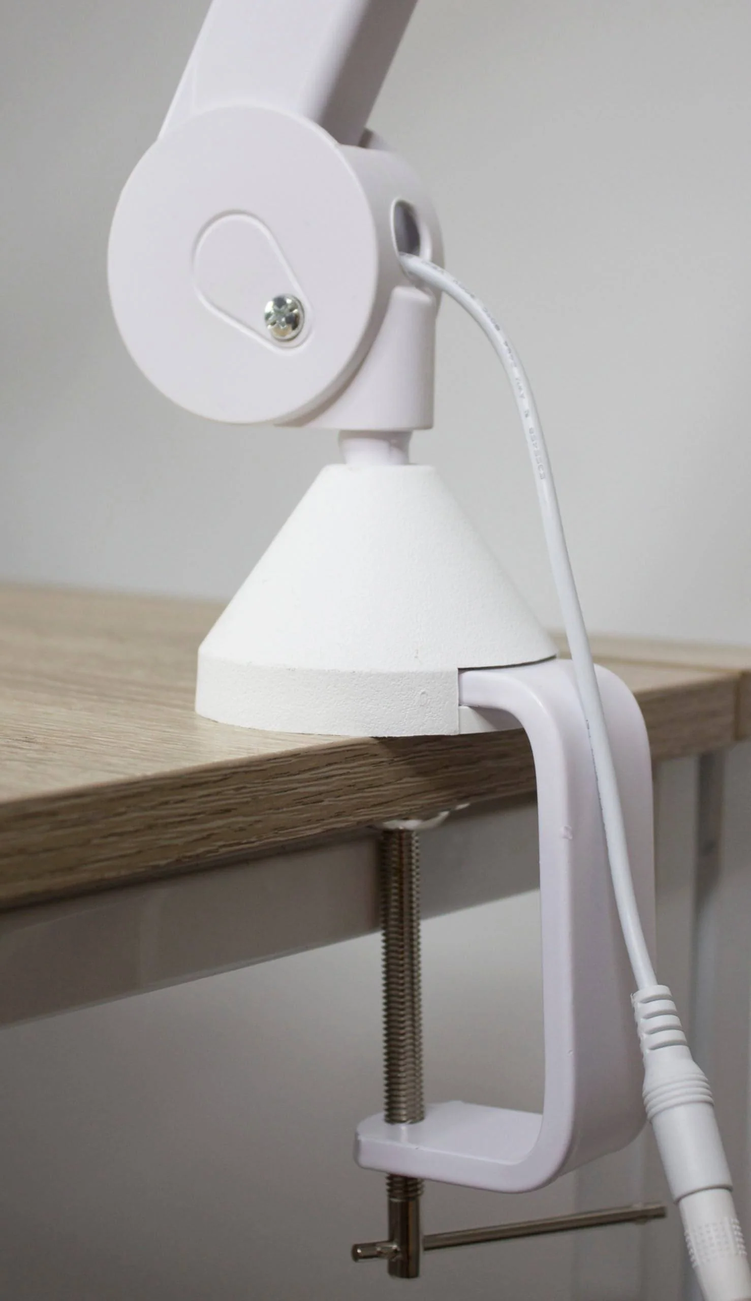 Native Lighting - Chameleon Magnifier Lamp (7 inch lens with 1.75x magnification. 3 colour temperatures) - Image 6