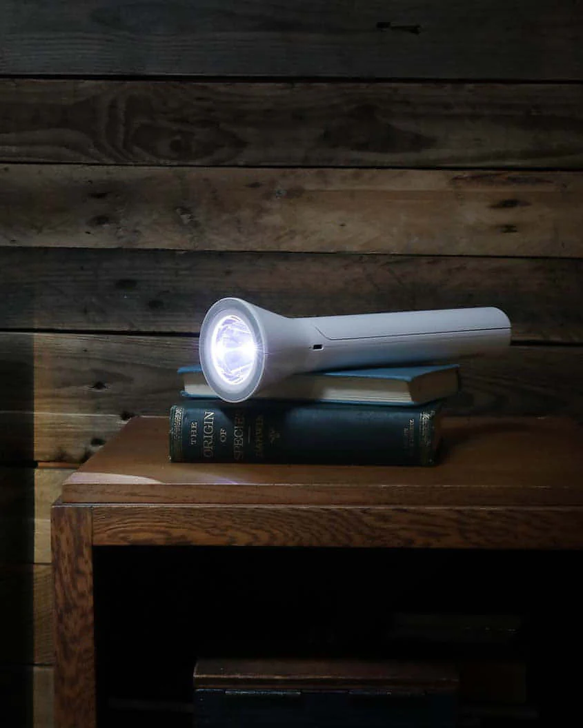 Native Lighting - White 2in1 Travel Lamp (Rechargeable with continuous dimmer and 3 colour temperatures) - Image 6