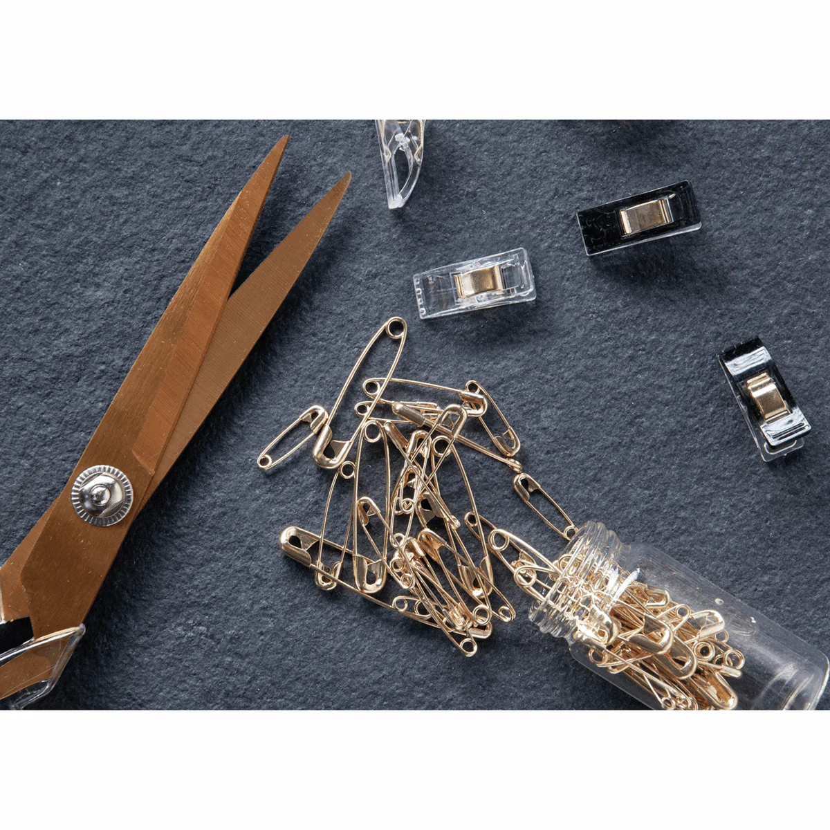 Premium Brushed Gold Embroidery Scissors - 12.5cm/5in *Hemline Gold Edition* - Image 3