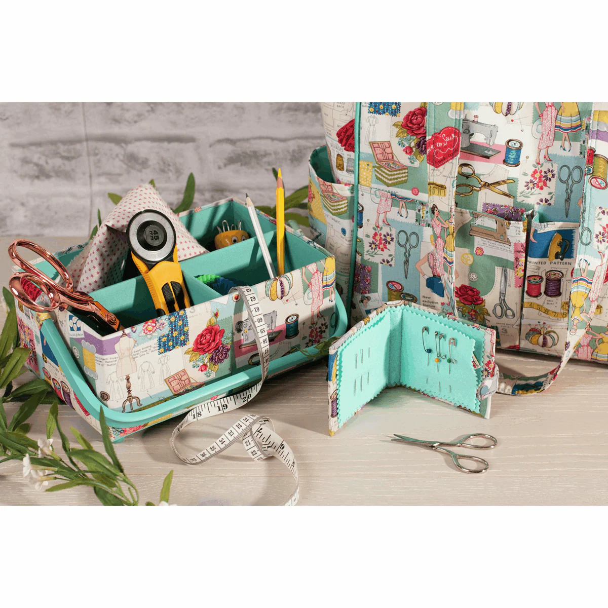 Sew Retro Craft Organiser with PVC Handle - Small - Image 3