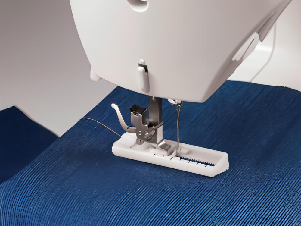 Singer Fashion Maker 15 Series Sewing Machine * Strong, lightweight machine with Heavy Duty Metal Frame * - Ex Display - Image 7