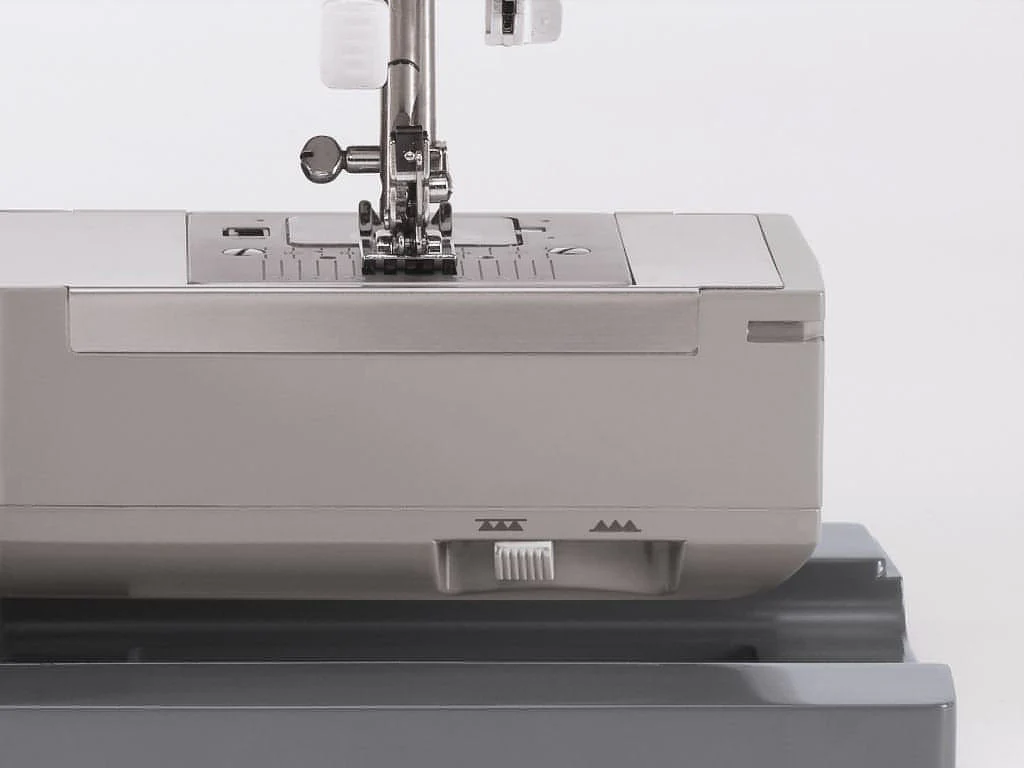 Singer Heavy Duty 4423 Sewing Machine - Which? Best Buy - Ex Display - Image 7