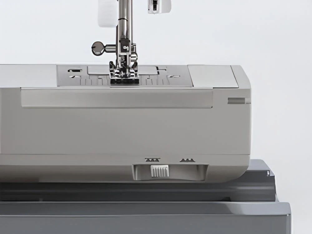 Singer Heavy Duty M6335 Denim Edition Sewing Machine - Image 3