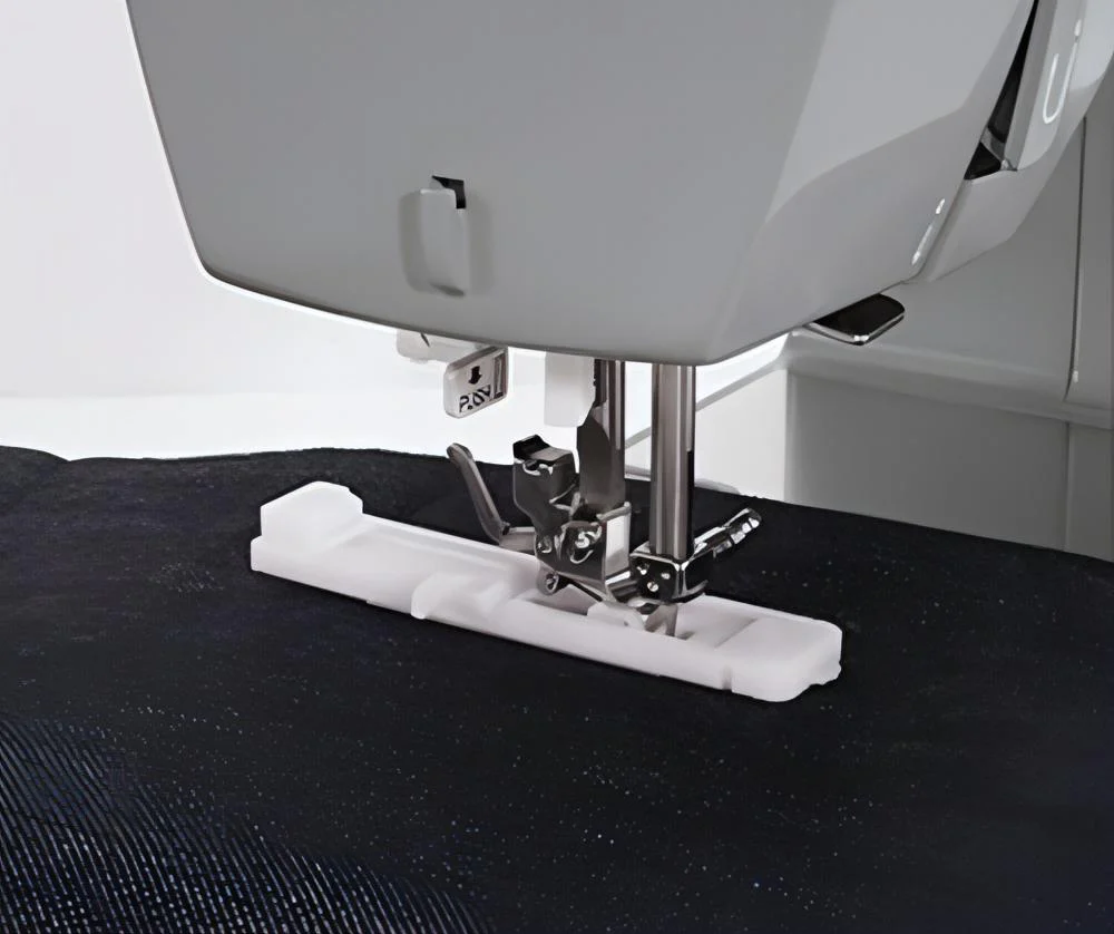 Singer Heavy Duty M6335 Denim Edition Sewing Machine - Image 4