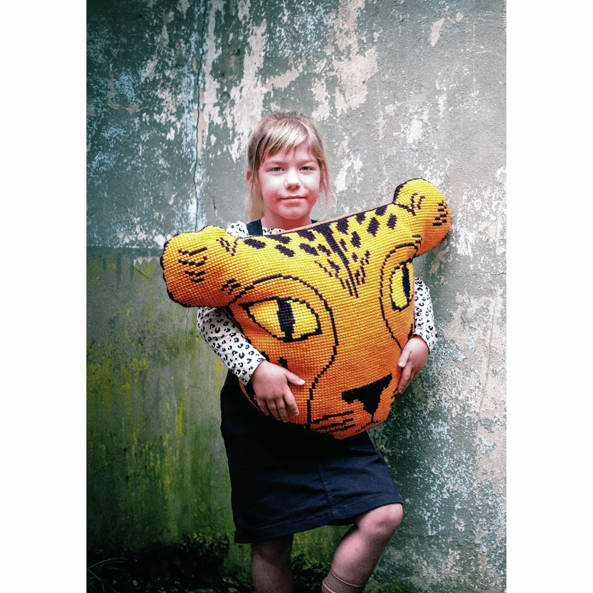Vervaco Cross Stitch Cushion Kit - Eva Mouton: Cheetah - Image 2