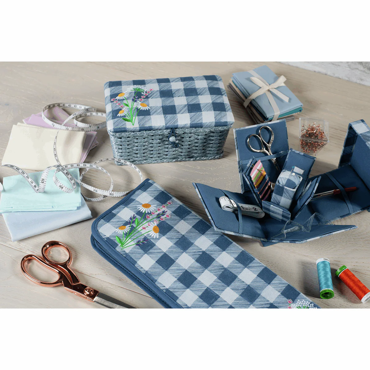 Wild Floral Plaid Victorian Sewing Kit - Image 3